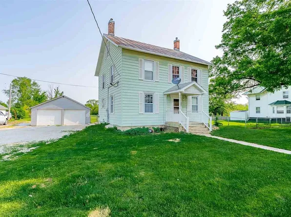 305 W Fountain St, Brighton, IA 52540