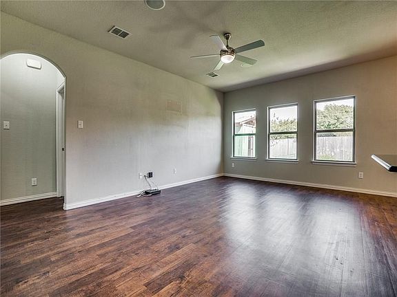 5th image of 9807 Jennie Lee Ln