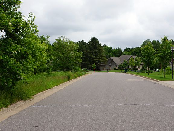 3rd image of 1800 Talon Ln