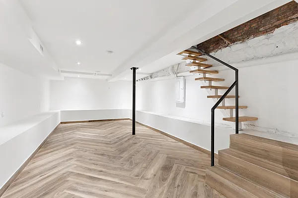 Sold by Compass | media 17