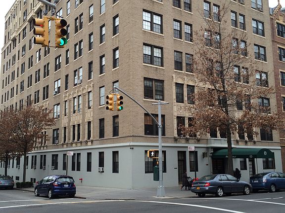 3rd image of 90 8th Ave APT 4D