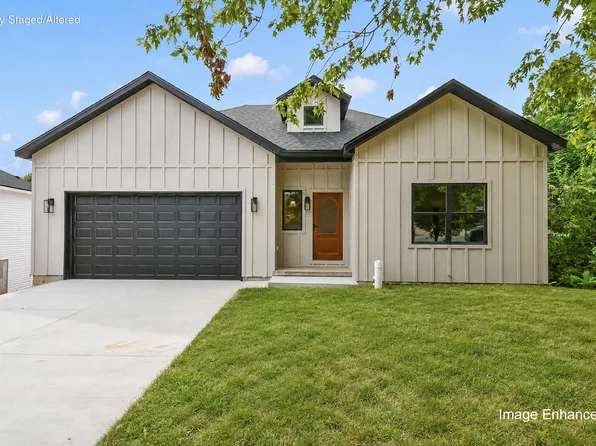 606 E Oak Leaf Court, Nixa, MO 65714