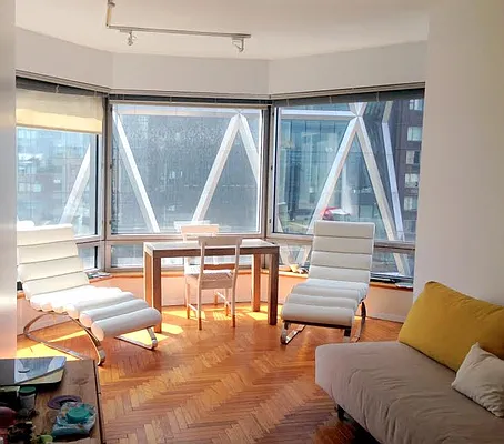 Rented by Manhattan Boutique Real Estate | media 29