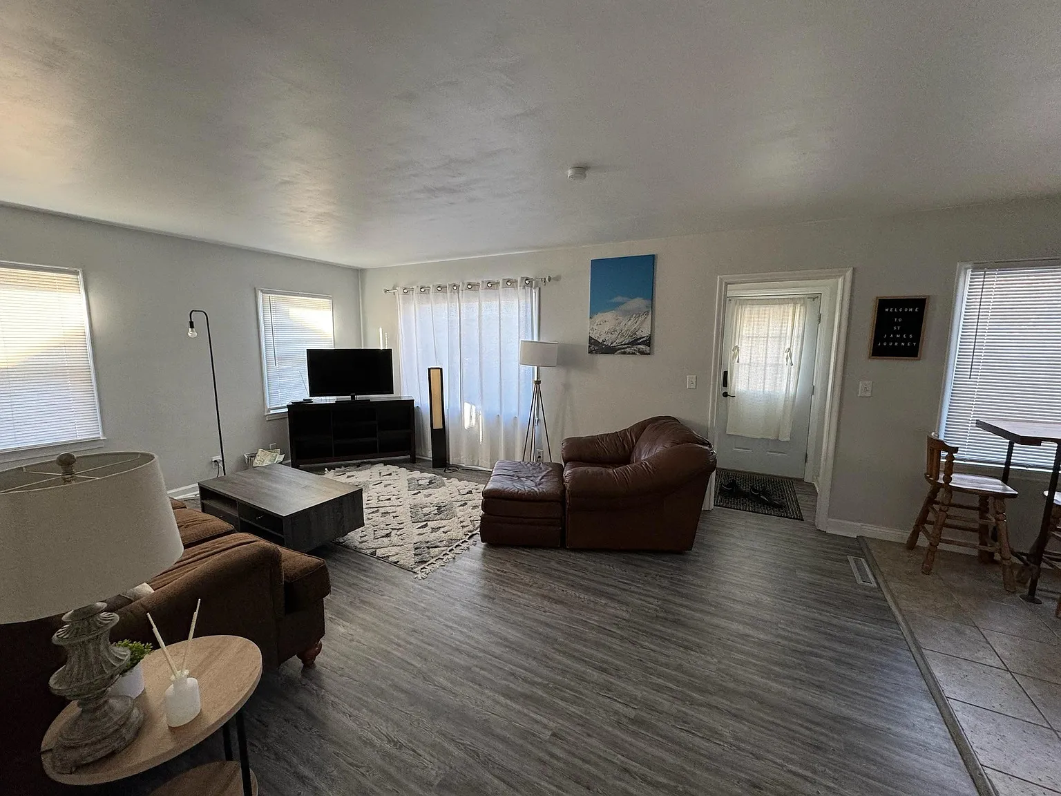 2 bed, 1200 sqft, $1,800 — Photo 3