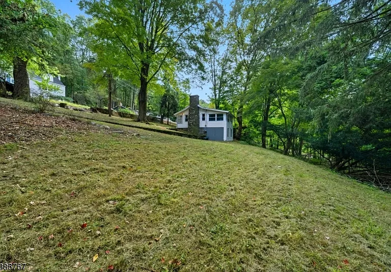 330 Springbrook Trl — Photo 38