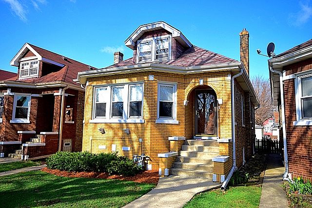 1st image of 1009 Marengo Ave