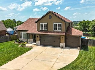 8624 NW Utica Ave, Kansas City, MO 64153