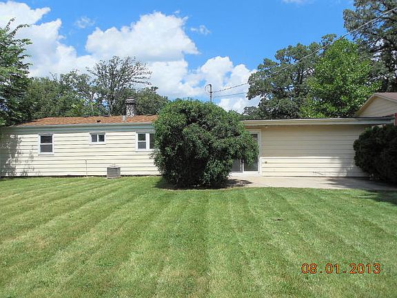 3rd image of 235 S Lakeshore Dr
