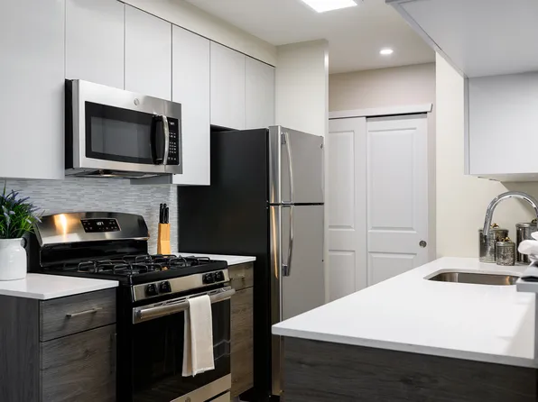 6100 Henry Ave APT 1E, Philadelphia, PA 19128