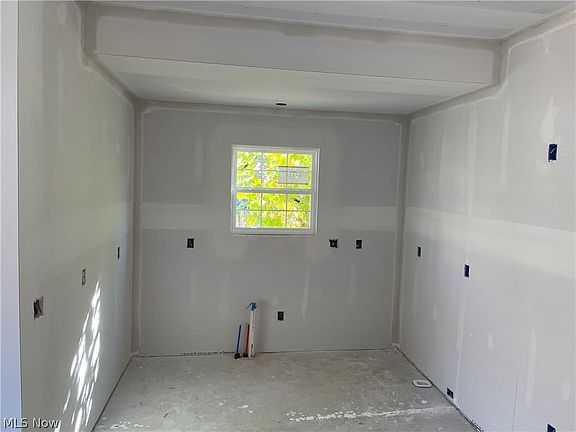 4th image of 531 Campers Dr