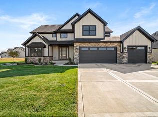 13265 Red Lily Way St, John, IN 46373