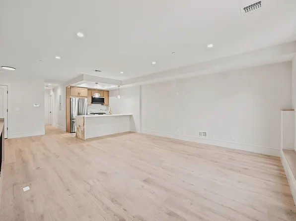 266 10th St #1, Brooklyn, NY 11215