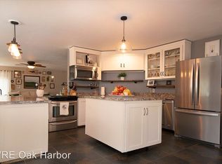 1600 Penn Cove Rd, Oak Harbor, WA 98277