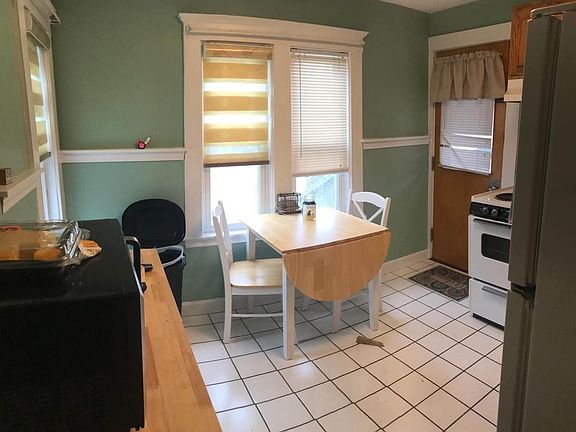 5th image of 9 Woodward Ave #2