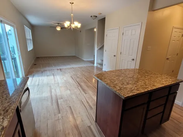 1112 Liberty Xing, Herculaneum, MO 63048