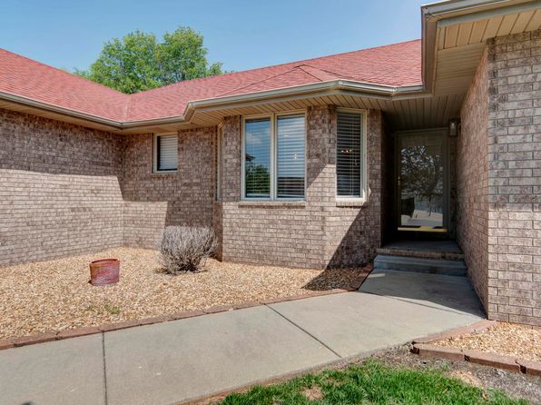 2860 S Pinehurst Avenue, Springfield, MO 65807