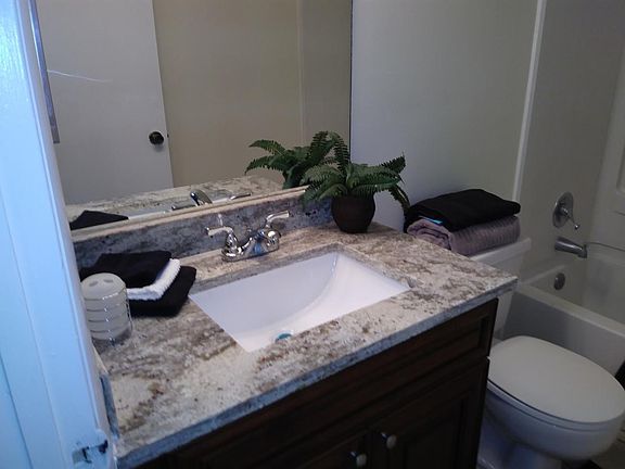 5th image of 815 W Boynton Beach Blvd #104