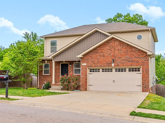 2nd image of 1203 Applewood Cir