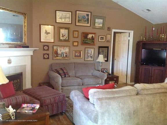 3rd image of 7221 Dunbarton Dr