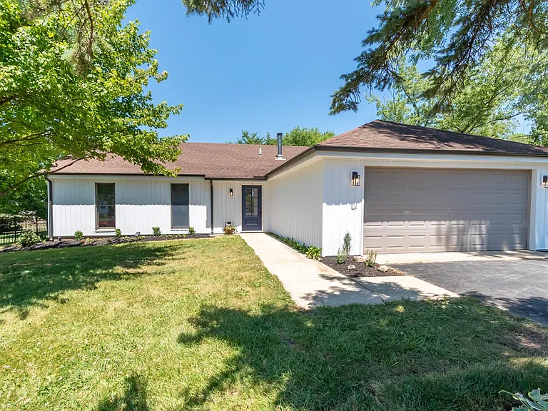 2310 Sequoya Trl — Photo 1