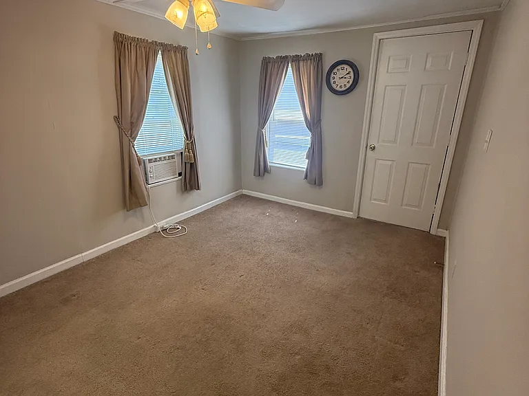 703 Parker St — Photo 11