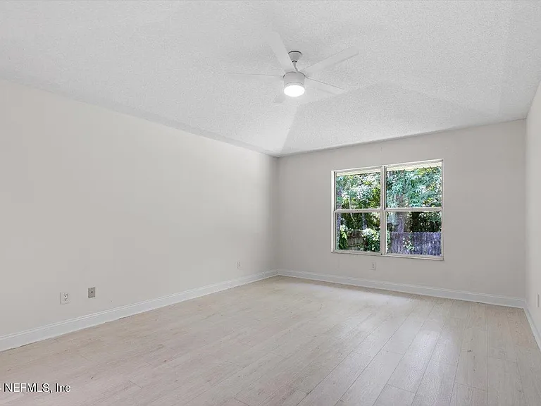 1722 Branch Vine Dr W — Photo 17