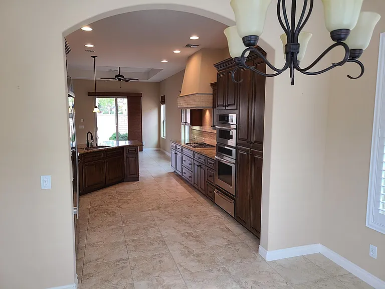 1714 E Alegria Rd — Photo 21