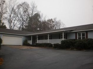 1527 Calvary Church Rd, Gainesville, GA 30507