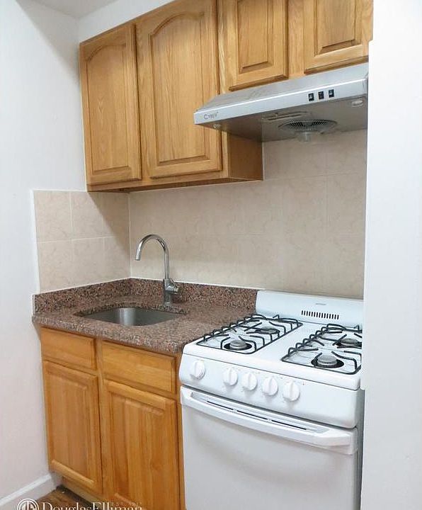 2nd image of 19 Division St APT 2A