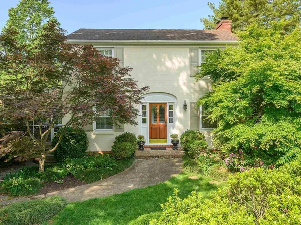 1804 Brenda Ct, Charlottesville, VA 22901