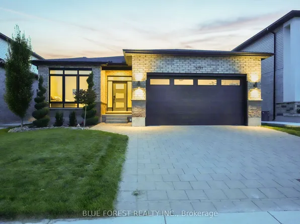 3297 Regiment Rd, London, ON N6P 0G5