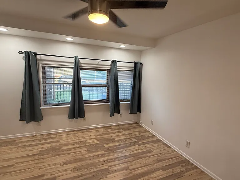 10257 Olive St — Photo 23
