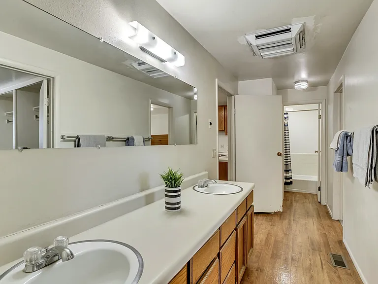 Bountiful Court Apartments