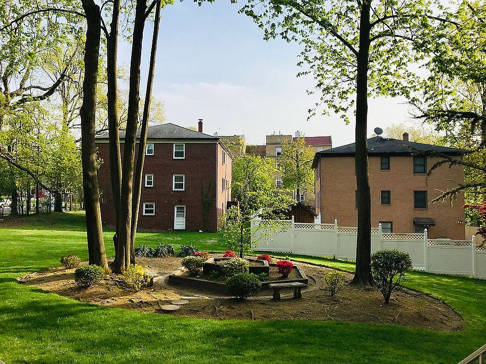 1st image of 250 Broad Ave APT 2F