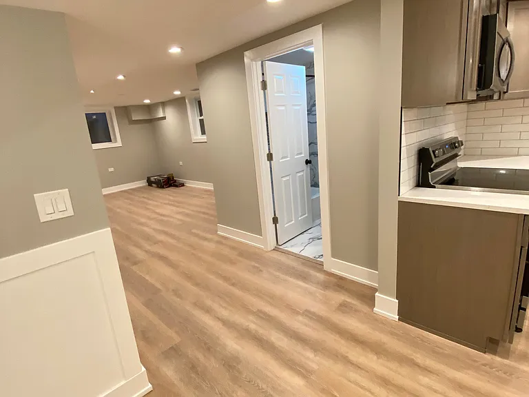 5524 W Sunnyside Ave #G — Photo 6