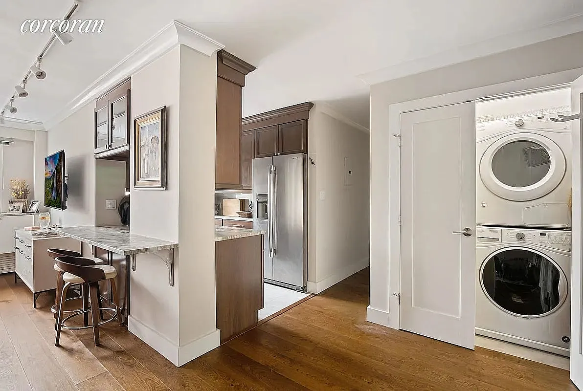 195 Adams St APT 8J photo 1