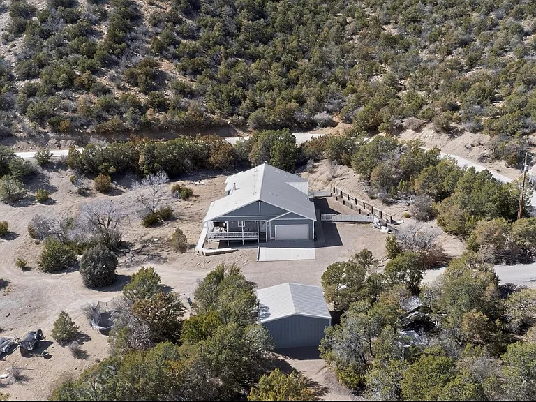 88 Rincon Loop Rd — Photo 3