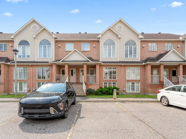 1701 Blohm Dr #10, Ottawa, ON K1G 6N6