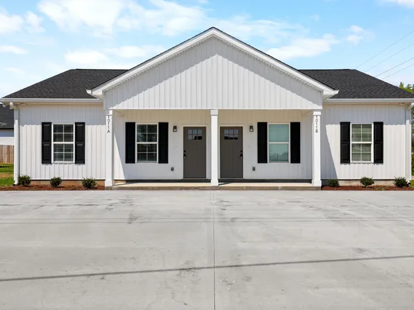 1011 Oak St, Portland, TN