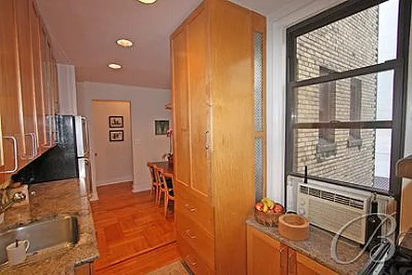 Sold by Bellmarc Realty | media 16