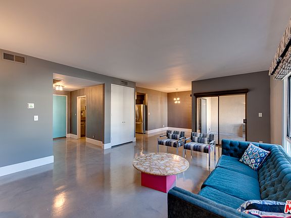 3rd image of 647 Wilcox Ave APT 1H