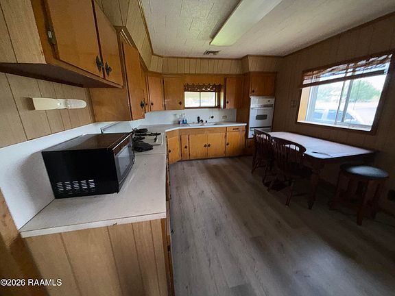 5th image of 9309 Bourque Rd
