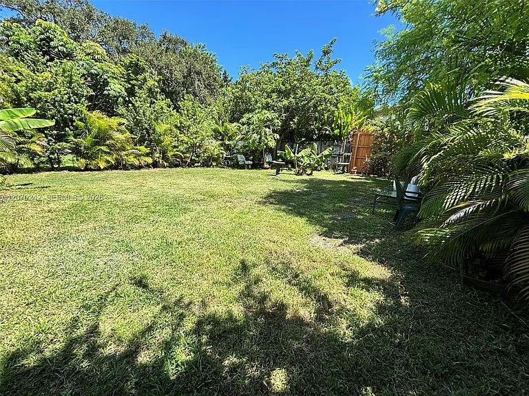 2980 SW 25th St #1 — Photo 4