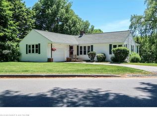 2 Mayflower Rd, Hallowell, ME 04347