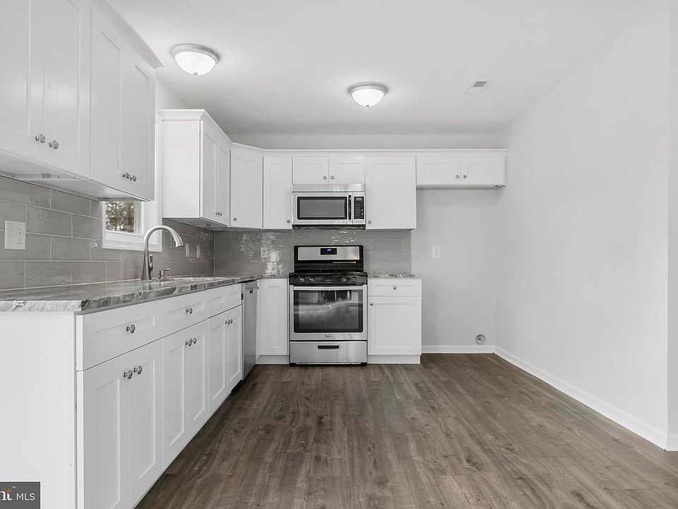 1st image of 213 Curtin Ave