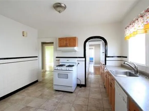 25 Bonner Ave, Medford, MA 02155