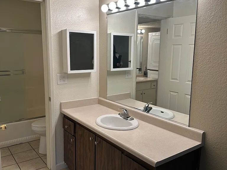 3450 Sunset Blvd — Photo 2