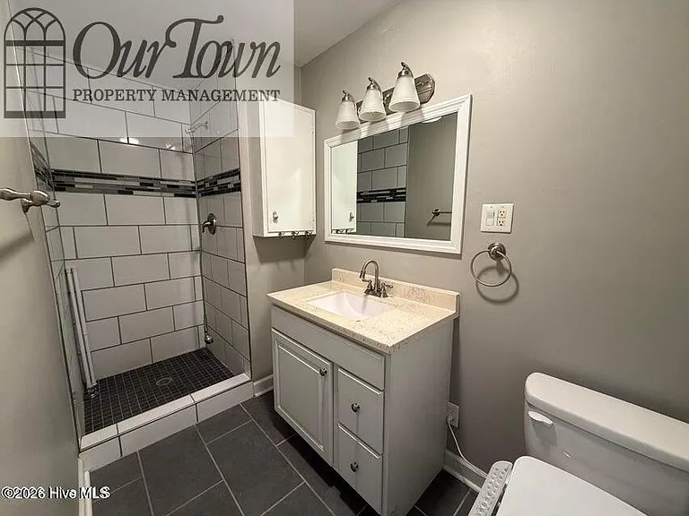 1711 Meadowbrook Ln W — Photo 11