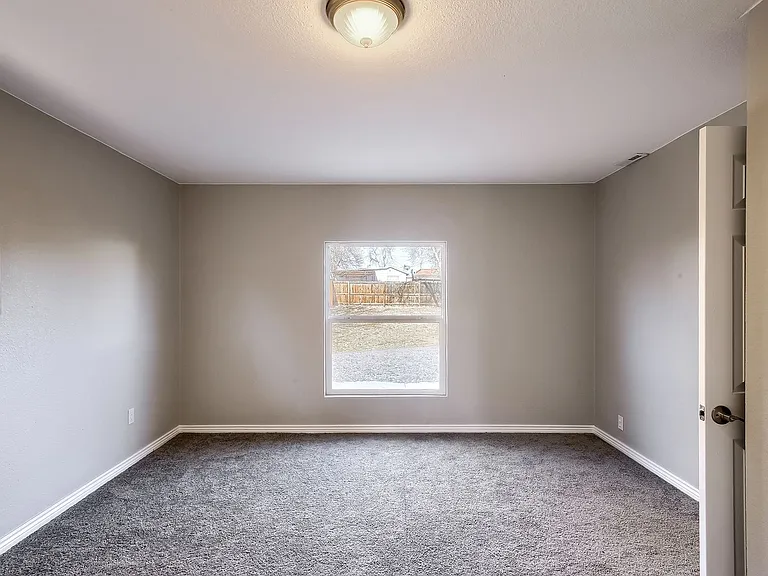 3467 W Dakota Ave — Photo 8