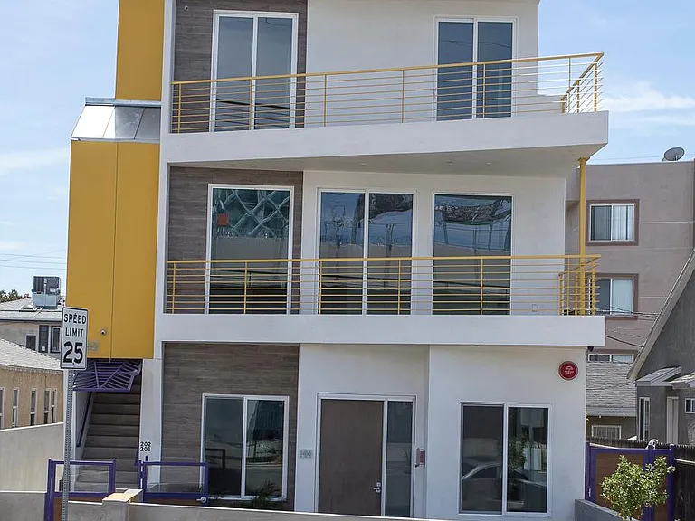11162 Exposition Blvd #201 — Photo 1